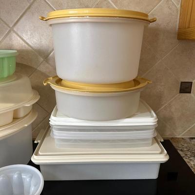 FOOD STORAGE CONTAINERS