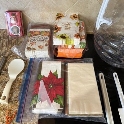 BEVERAGE CONTAINER W/SPIGOT, KITCHEN UTENSILS AND MORE