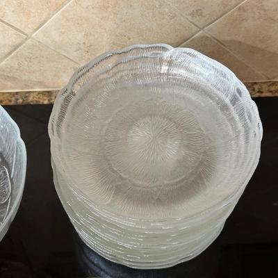 LARGE GLASS SERVING BOWL WITH MATCHING SALAD PLATES