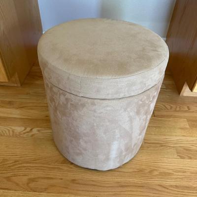 UPHOLSTERED STOOL/OTTOMAN WITH STORAGE