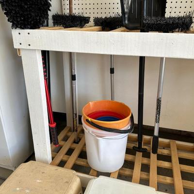 SMALL SNOW SHOVEL, FLOOR DUSTER, SNOW SHOVELS, 2 STEP STOOLS AND CLEANING BUCKETS
