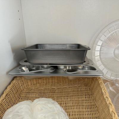 FOOD STORAGE CONTAINERS, BAKEWARE AND MORE