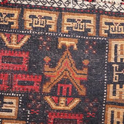 ORIENTAL RUG OF GOOD COLORS. DEEP BROWNS /GOLD/ IVORY / REDS