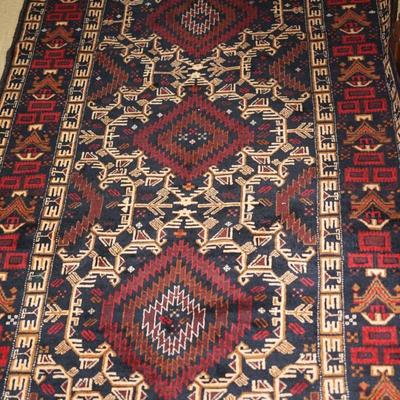 ORIENTAL RUG OF GOOD COLORS. DEEP BROWNS /GOLD/ IVORY / REDS