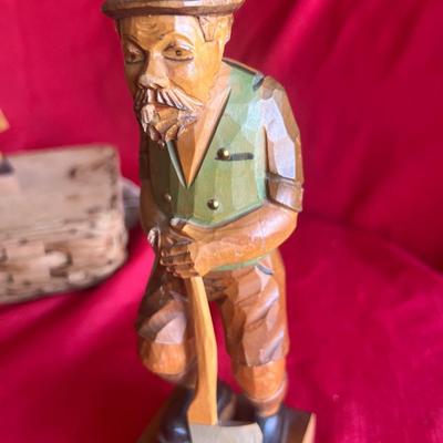 Handcarved, Swedish figurines and sign very unique