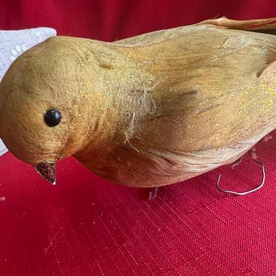 Variety of decorative birds, small painted handcuff birds Along with three larger birds with feathers and one owl, figuring that is really