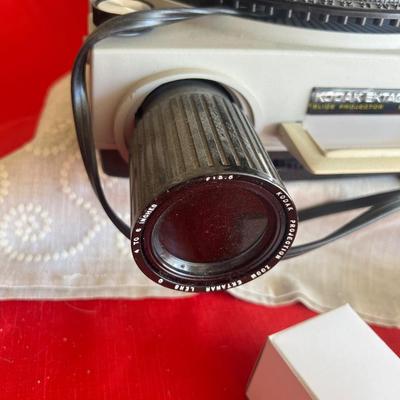 Kodak slide projector with extra slide holder