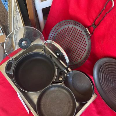 Great set of pans with a griddle along with a variety of sizes with lids nonstick