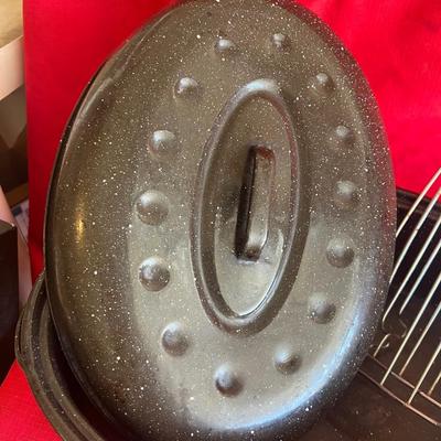 Roasting pan with lid along with great along with cake pan with lid