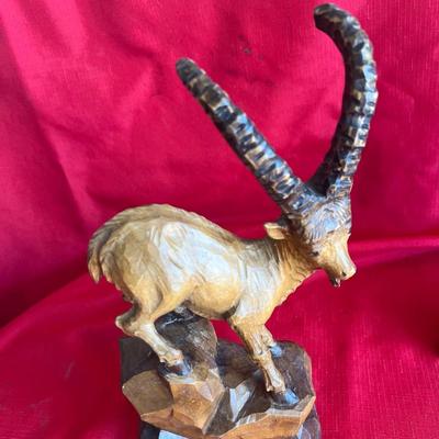 Hand carved buck and mountain goat horns and buck removable mountain goat has one missing tip very unique