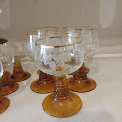 VINTAGE DRINKING GLASSES