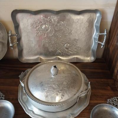 VINTAGE SERVING PIECES
