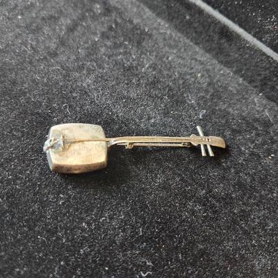 Vintage Shamisan Sterling Silver brooch