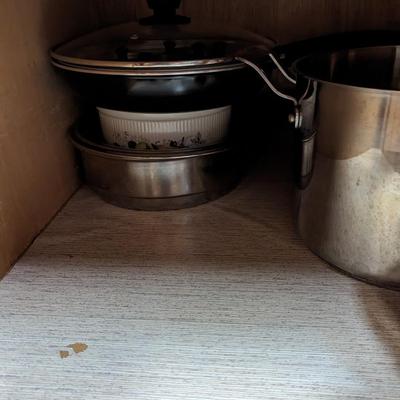 Assortment Of Pots & Pans