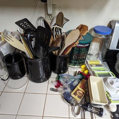 Ceramic Utensil Canisters With Utensils