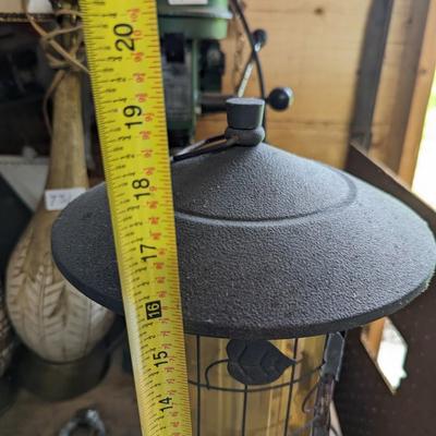 Bird Feeder (B)