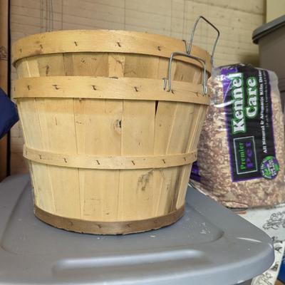 Vintage Bushel Basket Slat Wood Baskets (B)