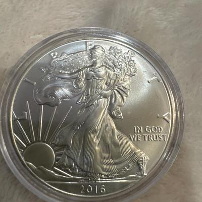 2016 Silver Eagle U S silver .999 1 Troy ounce