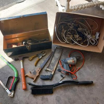 METAL TOOLBOX WITH TOOLS