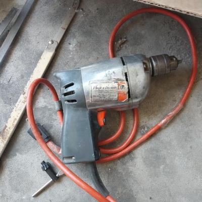 METAL TOOLBOX WITH TOOLS