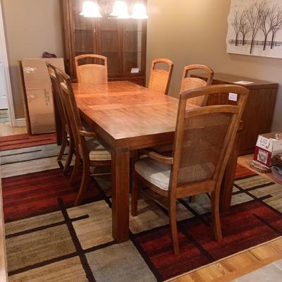 DREXEL HERITAGE MID-CENTURY DINING ROOM TABLE W/2 LEAVES AND 6 CHAIRS