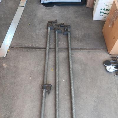3 PIPE CLAMPS