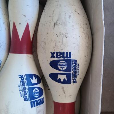 BRUNSWICK MAX 10 GENUINE BOWLING PINS