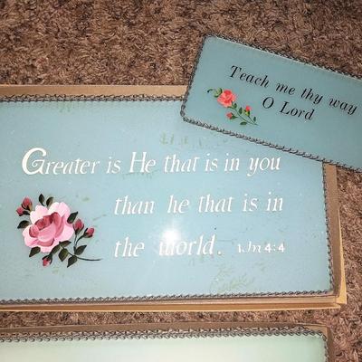 INSPERATIONAL WALL HANGINGS