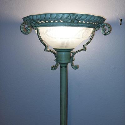 Floor lamp