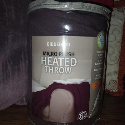 NEW WARMING THROW AND PILLOWS