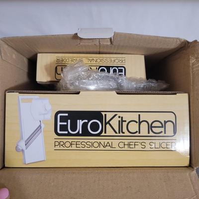 Vegetable Choppers, Graters, and More Kitchen Gadgets (K-CE)