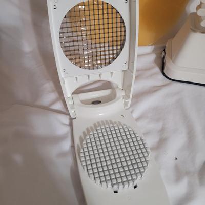 Vegetable Choppers, Graters, and More Kitchen Gadgets (K-CE)