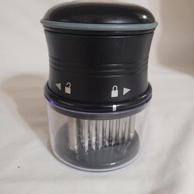 Vegetable Choppers, Graters, and More Kitchen Gadgets (K-CE)