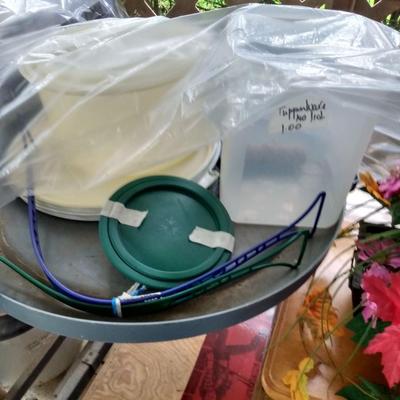 Kitchens plasticware