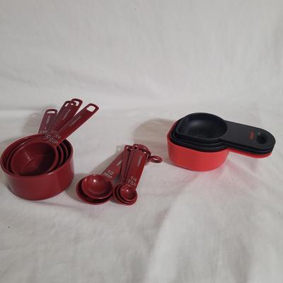 Pampered Chef Bowls, Serving Tower & More Baking Accessories (K-CE)