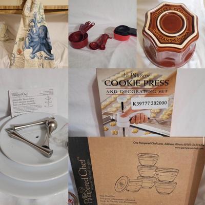Pampered Chef Bowls, Serving Tower & More Baking Accessories (K-CE)
