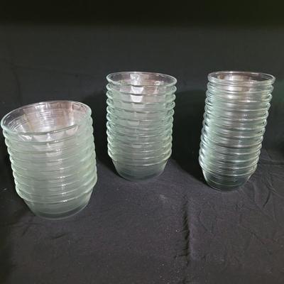 Large Assortment of Pyrex and Fire King Bakeware and More (K-CE)