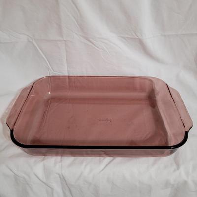 Large Assortment of Pyrex and Fire King Bakeware and More (K-CE)