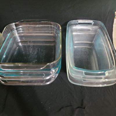 Large Assortment of Pyrex and Fire King Bakeware and More (K-CE)