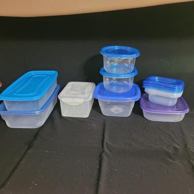 Large Assortment of Food Storage Containers (K-CE)