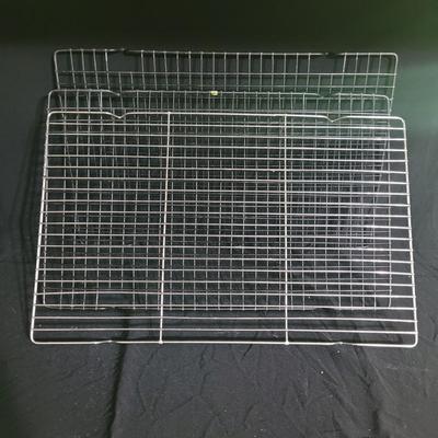 Large Variety of Baking Pans, Molded Pans and More (K-CE)