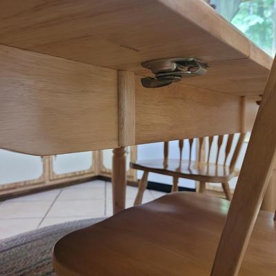 Wooden Kitchen Table with Leaf and Four Chairs (K-CE)