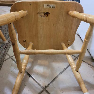 Wooden Kitchen Table with Leaf and Four Chairs (K-CE)