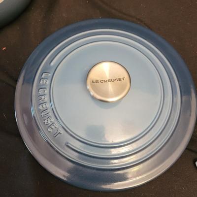 Le Creuset Cast Iron Round Dutch Oven (L-CE)