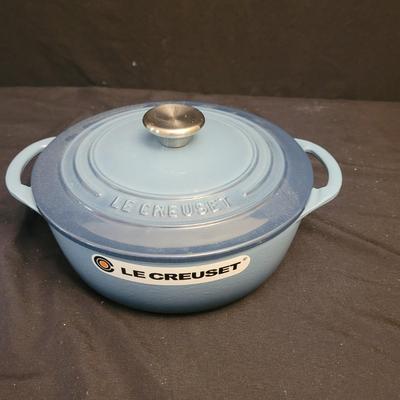 Le Creuset Cast Iron Round Dutch Oven (L-CE)