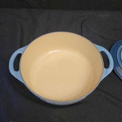 Le Creuset Cast Iron Round Dutch Oven (L-CE)