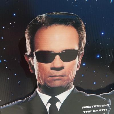 "MEN IN BLACK" 3D CARDBOARD FREE STANDING MOVIE THEATRE AD