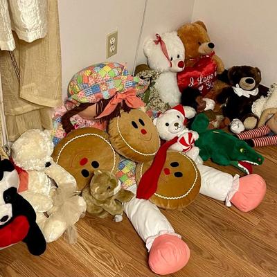 Stuffed animal lot
