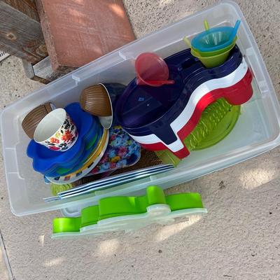 Tub of outdoor serve ware