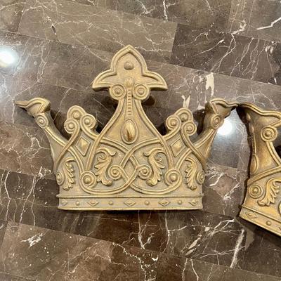 2 composite crowns wall art